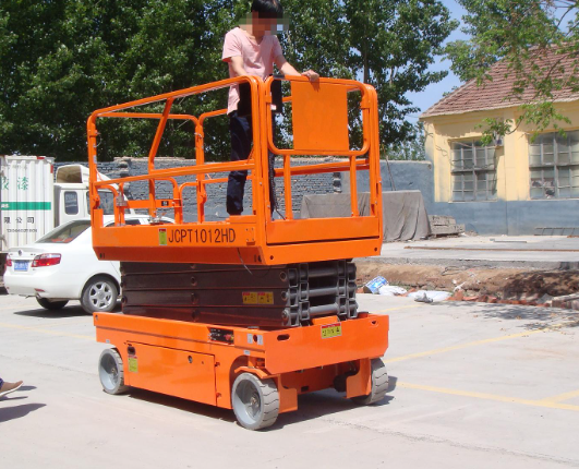 月湖移动式升降平台规格与使用规范