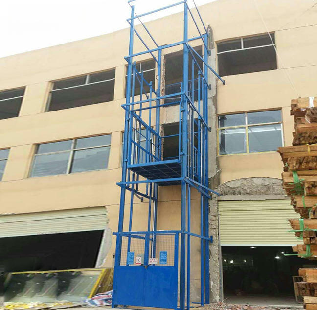 月湖建材厂室外物料提升