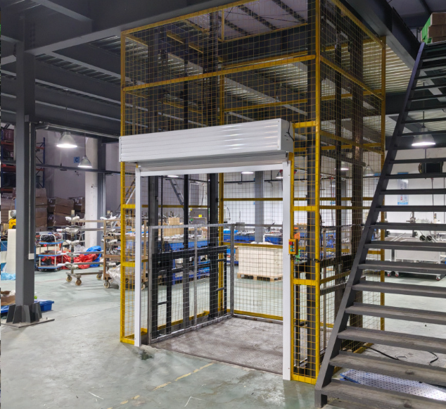 月湖食品厂物料提升