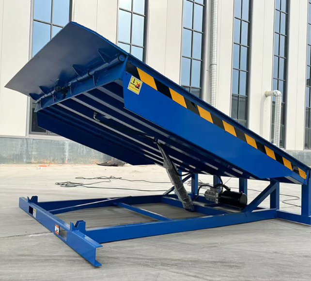 月湖固定式登车桥应用